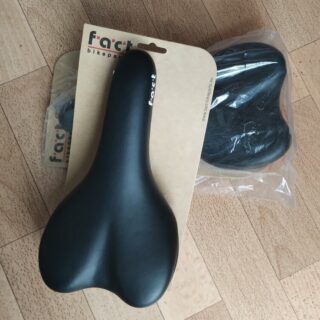 Sattel, Fact, Unisex